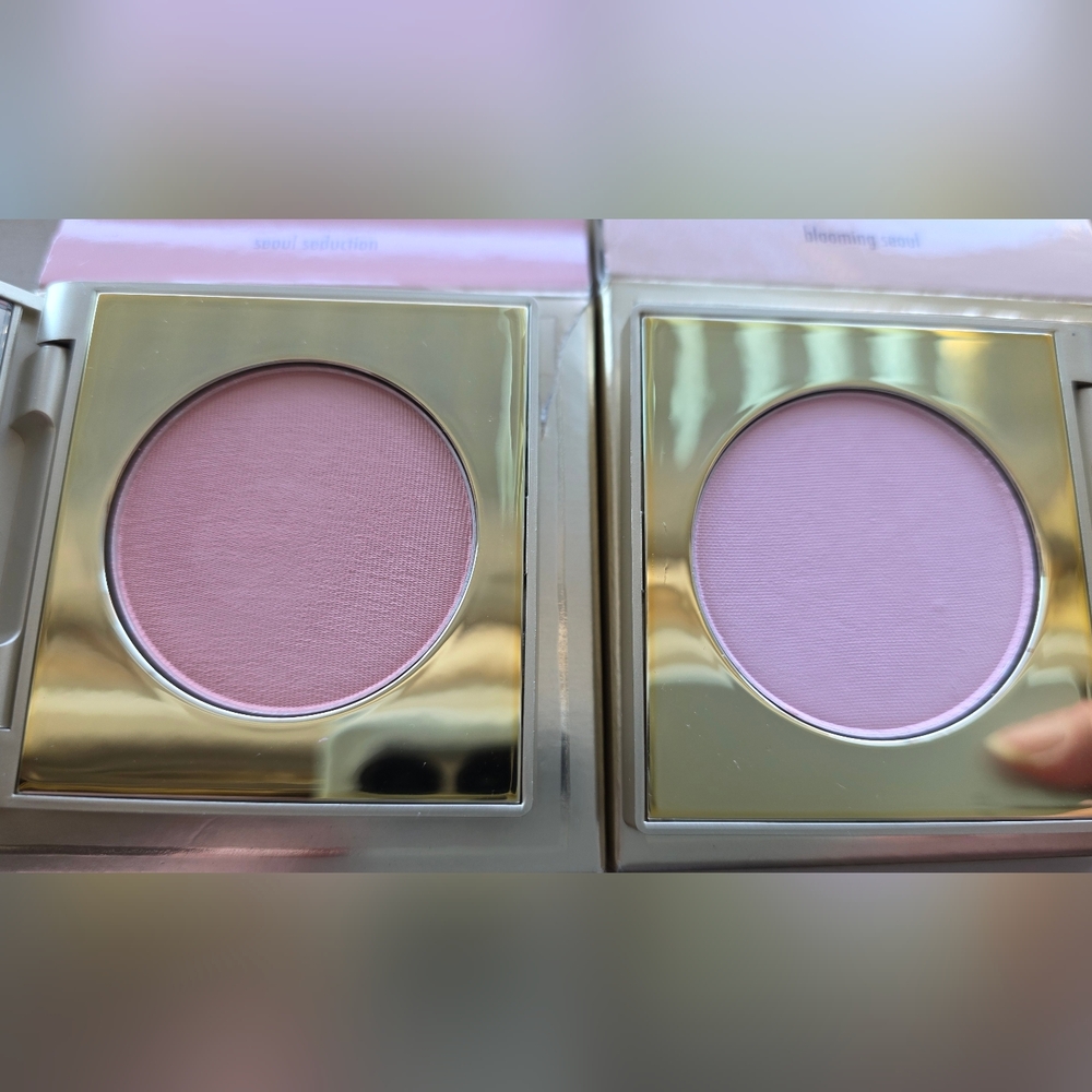 Two Stila Soft Glow Powder Blushes - Picture 3 of 5
